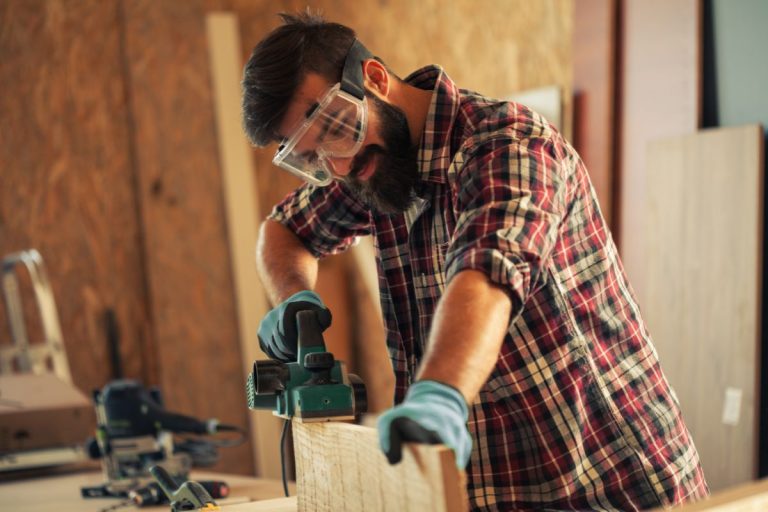 L’art du travail du bois : le métier de menuisier artisanal